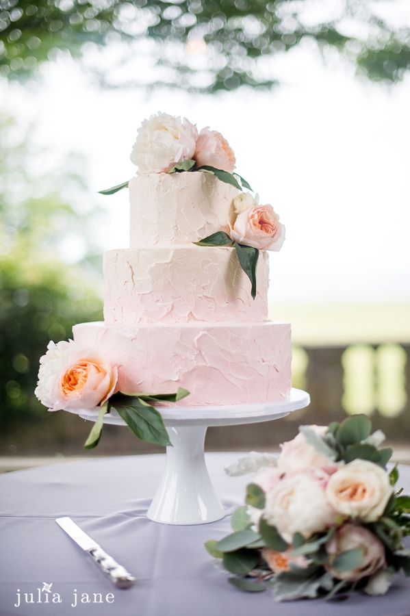 Lifestyle Wedding Photography by Connecticut Wedding Photographer Julia Jane Studios